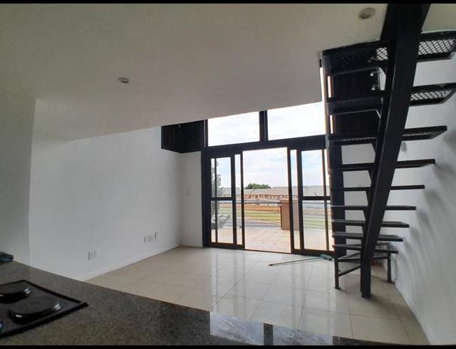 1 BEDROOM APARTMENT FOR SALE IN ROOIHUISKRAAL NORTH